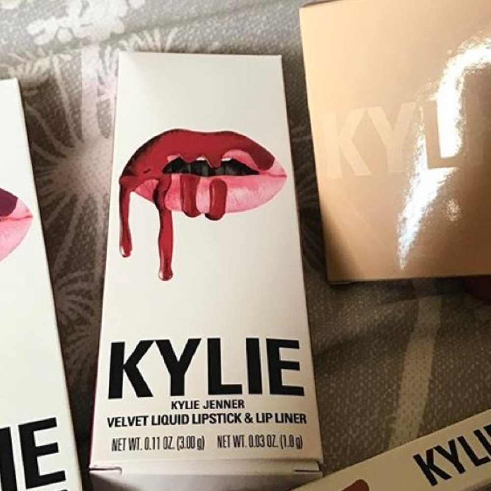 kylie dazzle lipstick
