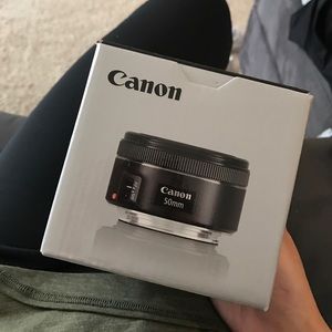 Canon "nifty 50" 50mm f/1.8 STM Lens