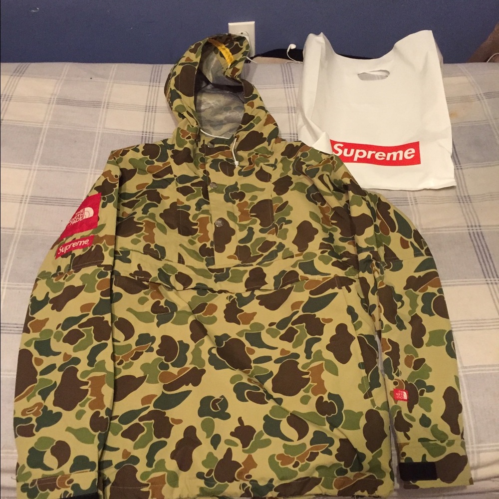 Duck camo, Supreme x North Face size Large