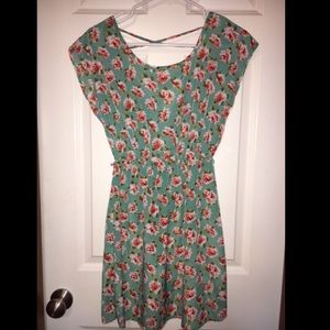 Super cute floral dress