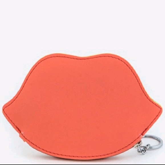 ✨👄Crazy Cute Hot Lips Coin Purse!✨ - Picture 3 of 4