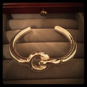 Thick Metal Interlocking Bracelet