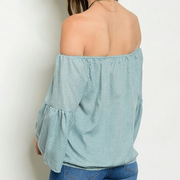 💚 SOLD 💜Bell Sleeved~off the shoulder tunic top💜 - Picture 2 of 3