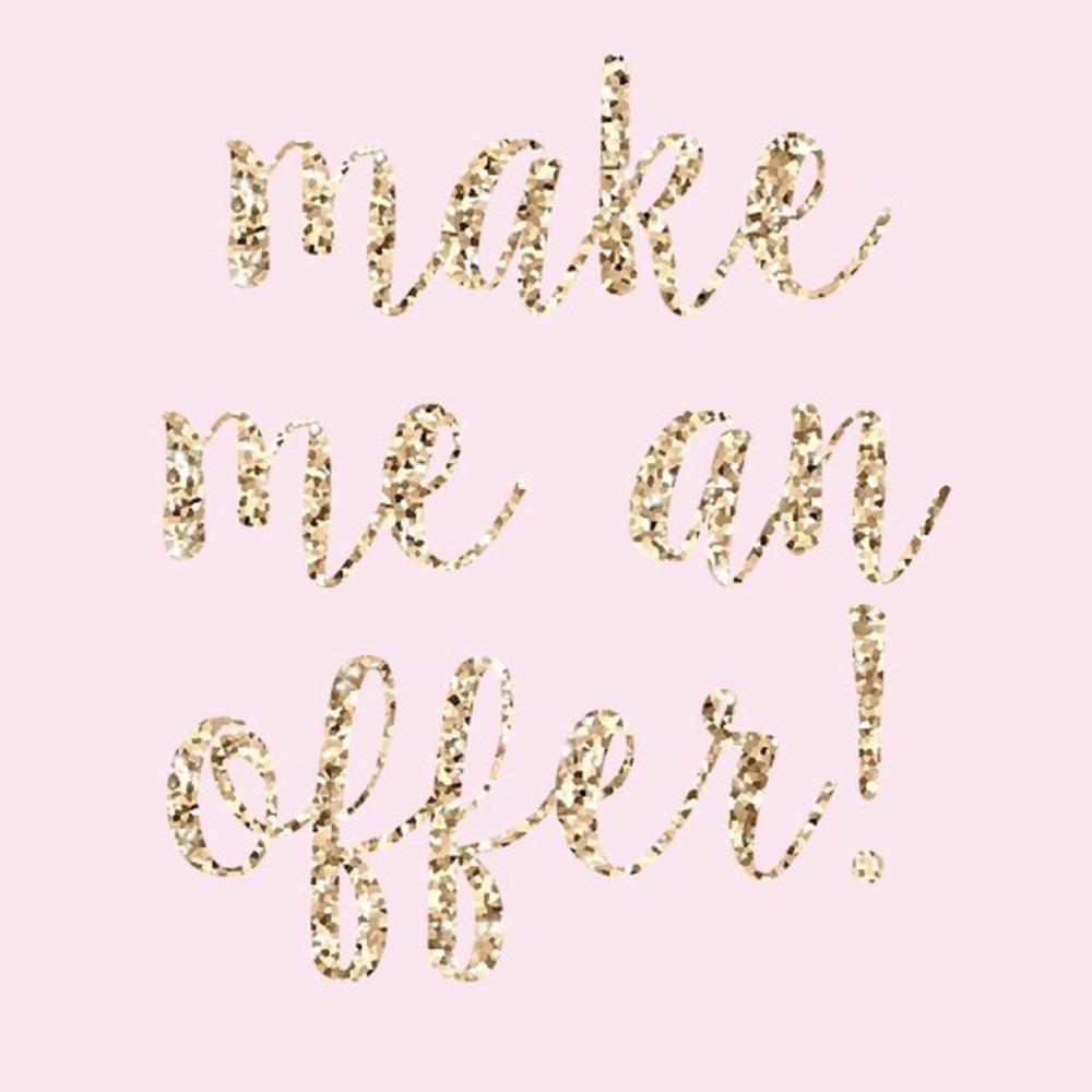 MAKE ME A REASONABLE OFFER! 😘💋