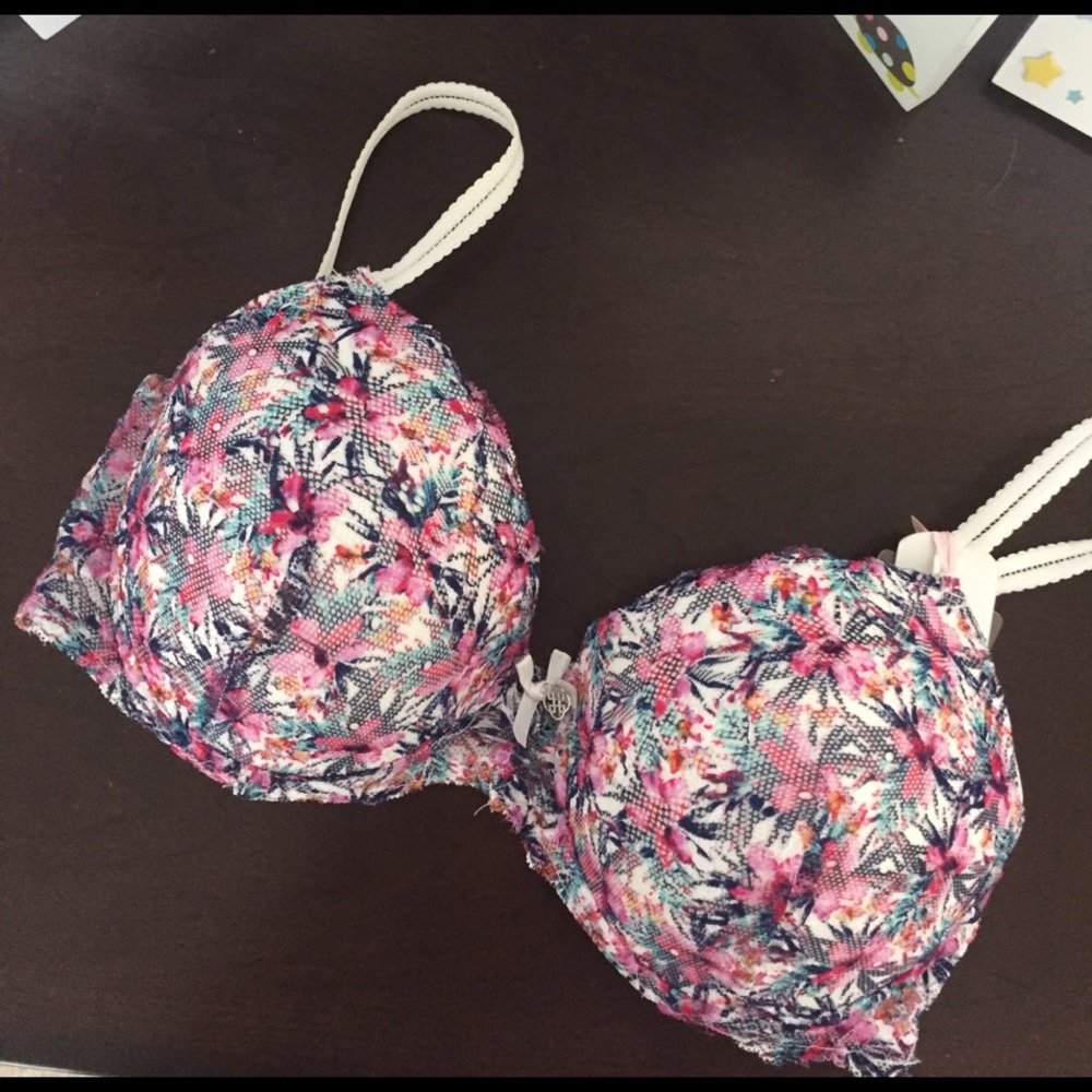 Beautiful Lace Bra NWT