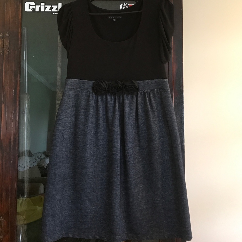 Pretty black and stretch denim dress!