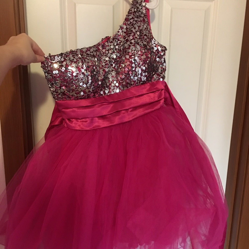 Short cute pink dress