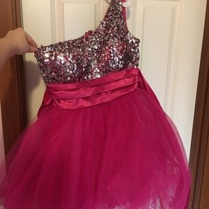 Short cute pink dress