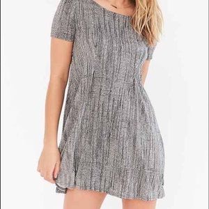 BRAND NEW SILENCE + NOISE RILEY TRAPEZE DRESS