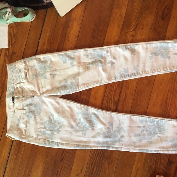 Floral pants - Picture 2 of 3