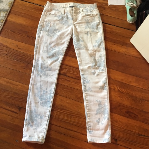 Floral pants - Picture 3 of 3