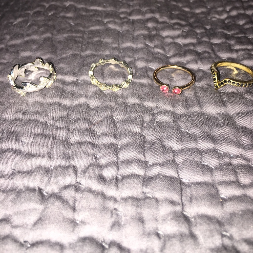 4 rings - Picture 3 of 3