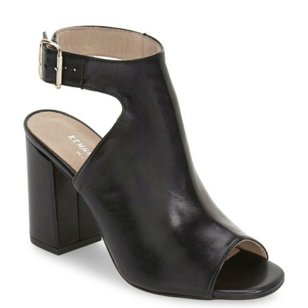 Kenneth Cole New York Tai Sandal Wedge