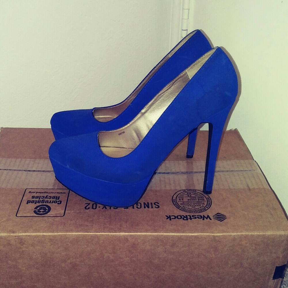 Shoes - Picture 3 of 3