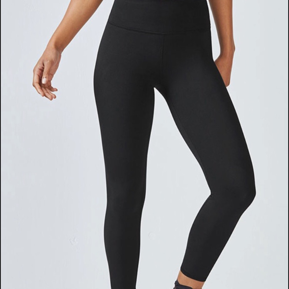 FABLETICS-Lisette High waisted 7/8 Capri leggings