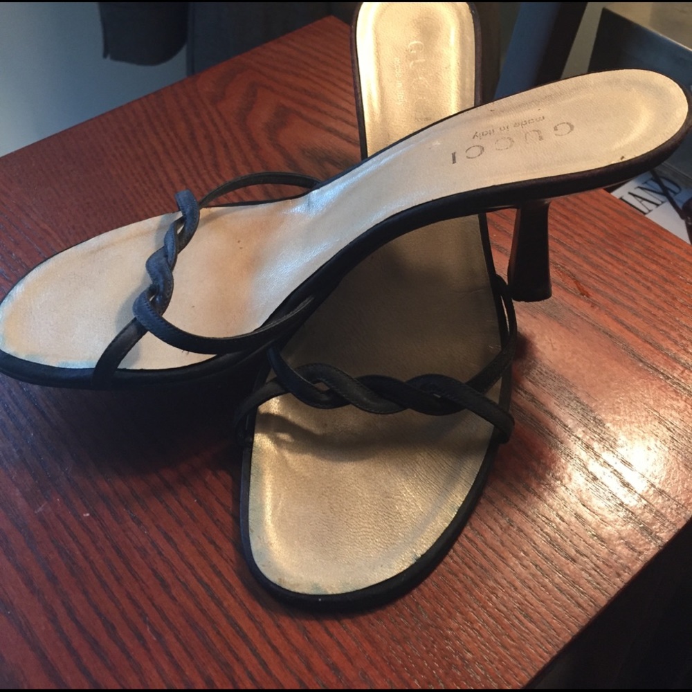 Gucci authentic black sandals 8