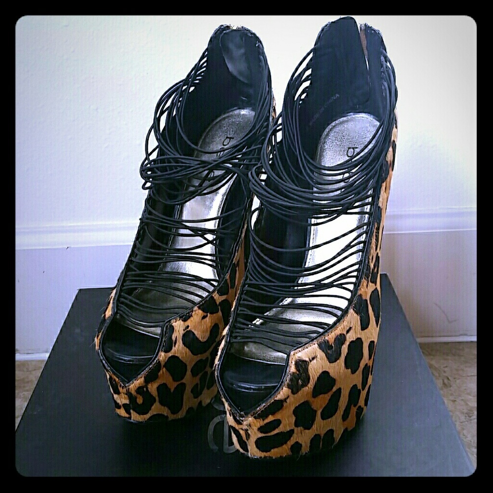 Bebe Hadley Shoe (6.75" heel w/ 2" platform)