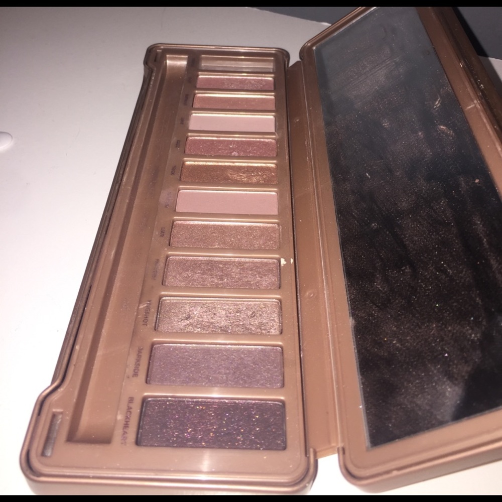 Spring Sale: Gently used naked 3 pallet!