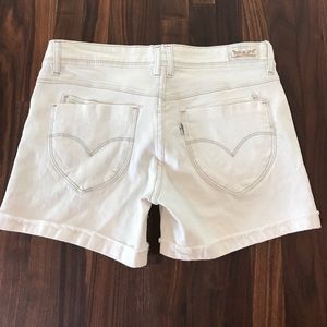 Levi's white jean shorts size 7