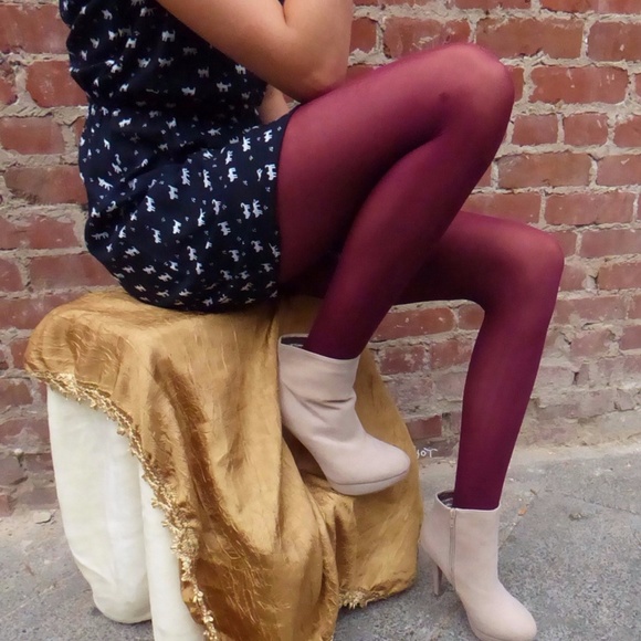 Classy suede bootie heels - Picture 3 of 3