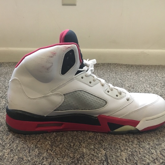 2013 Air Jordan 5 Fire Red (black tongue) - Picture 2 of 5