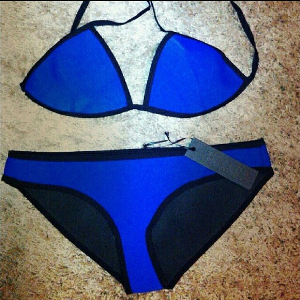 TRIANGL NWT blue bikini