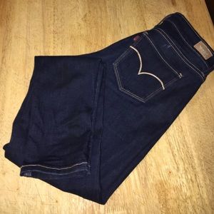 Levi Strauss skinny jean 28