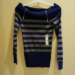 Long sleeve shoulder sweater