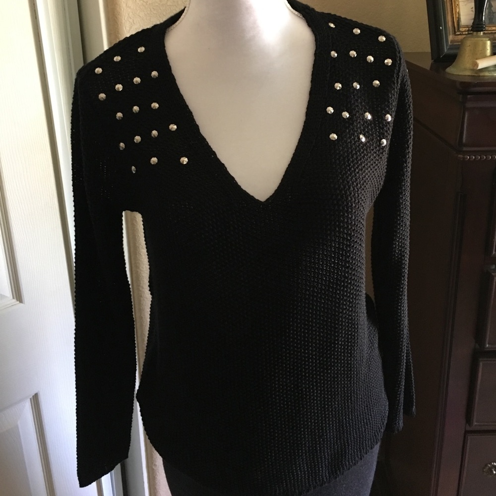 Sweater - Picture 2 of 2