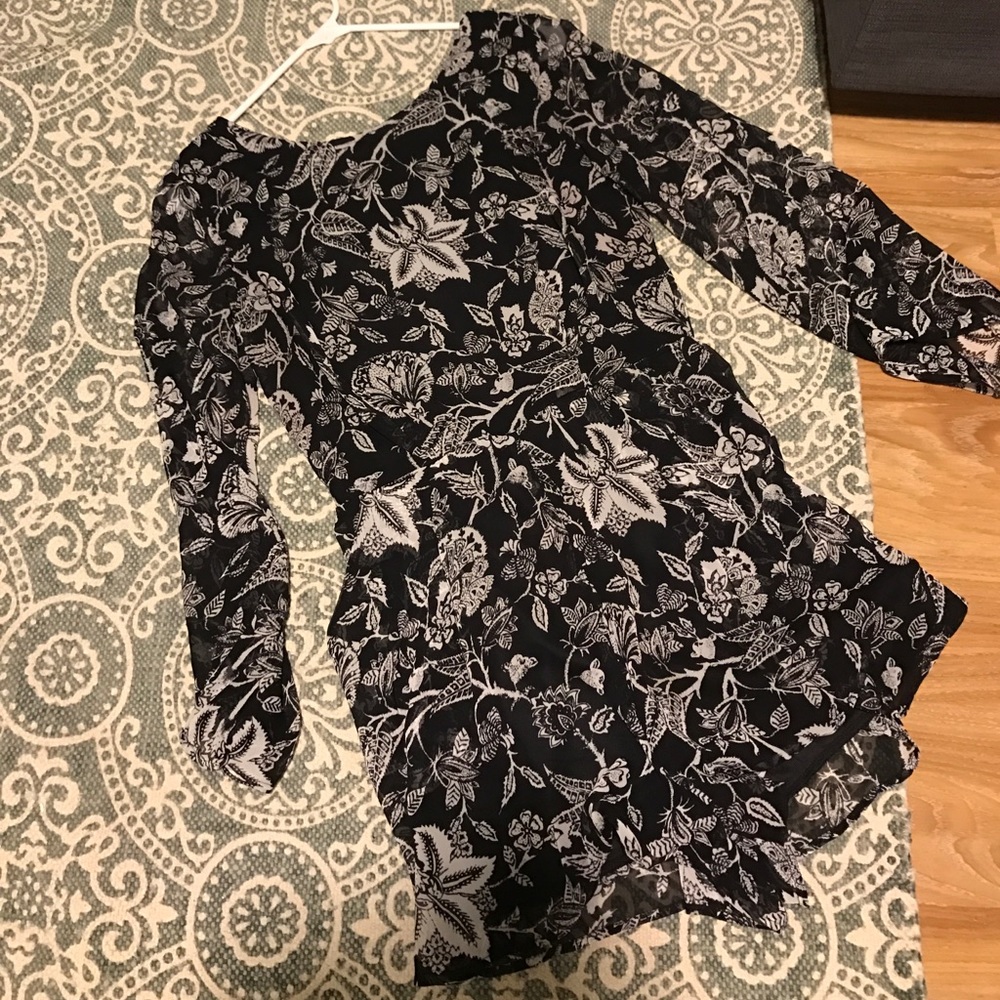 Chiffon material romper! V neck back. Worn once.