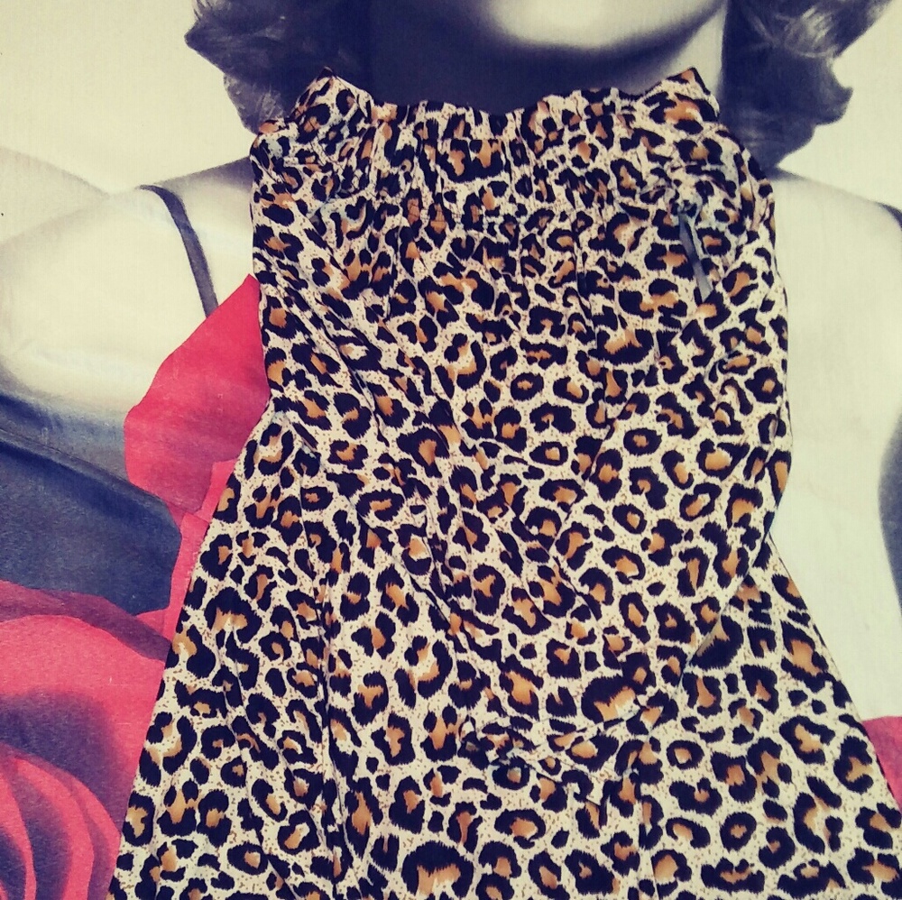 Clothes - Picture 2 of 3