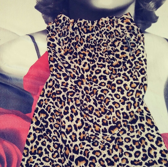 Clothes - Picture 2 of 3