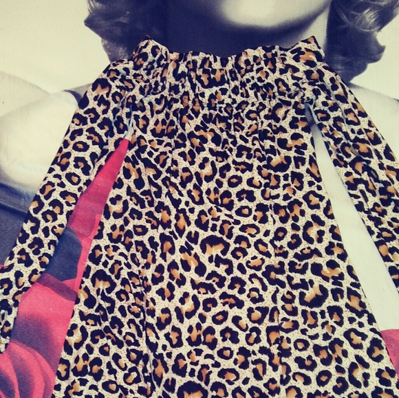 Clothes - Picture 3 of 3