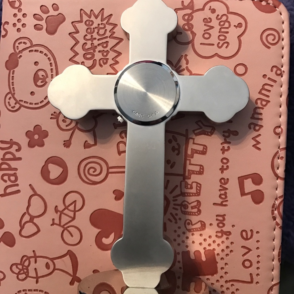 Cross Clock🍉 - Picture 2 of 3