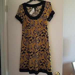 Beautiful yellow and blk dress