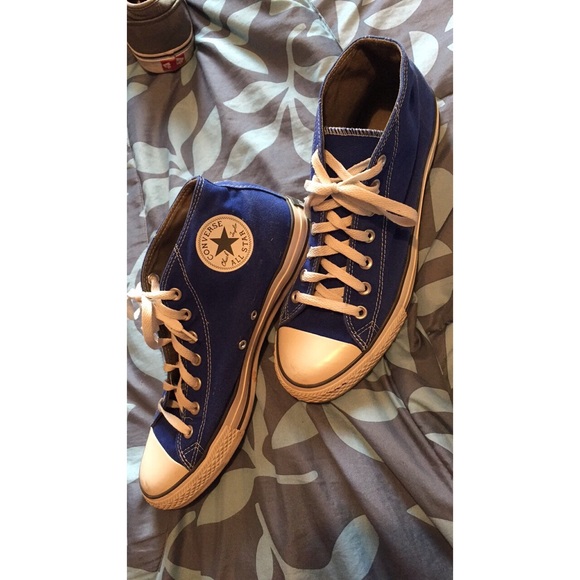 converse mid rise shoes