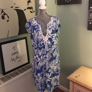 Lilly Pulitzer cover up/casual T-shirt dress