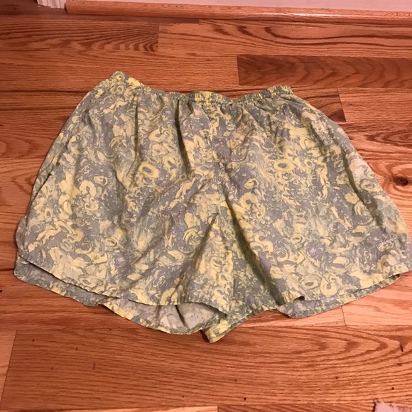 Patagonia Pants - Women's patterned Patagonia shorts