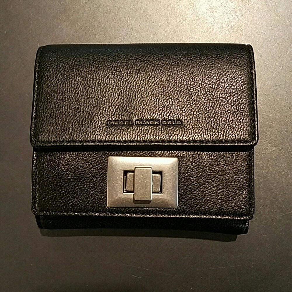 SOLD! New! Designer Women's leather wallet!