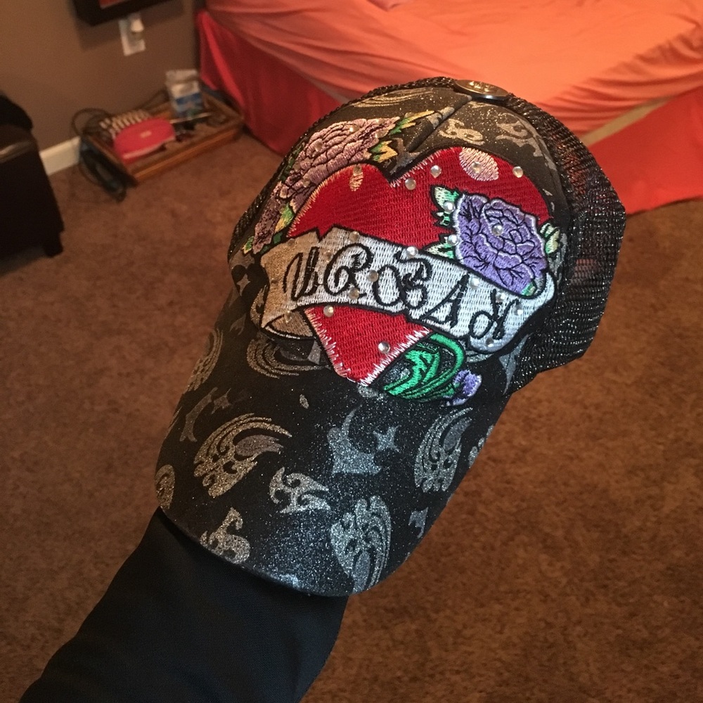 Buckle ball cap! Perfect condition