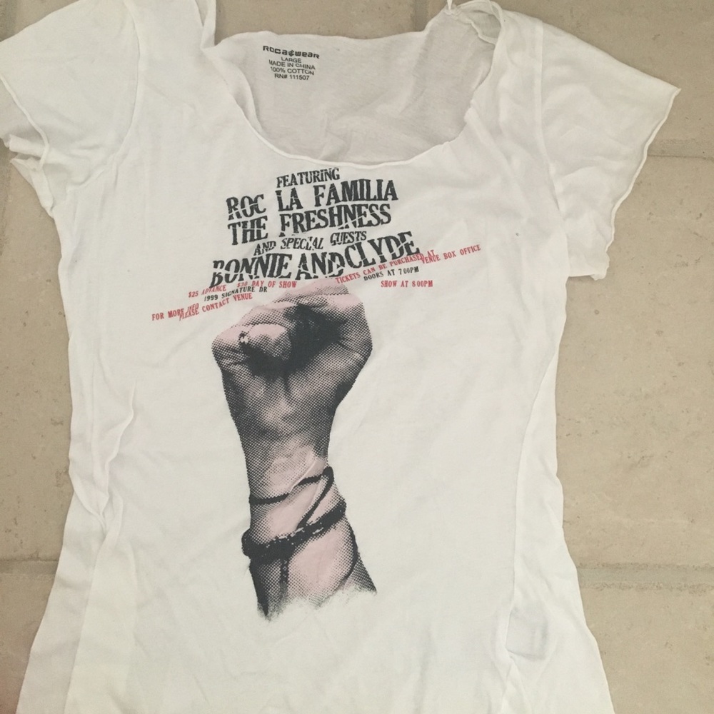 2 Rocawear tops - Picture 2 of 3