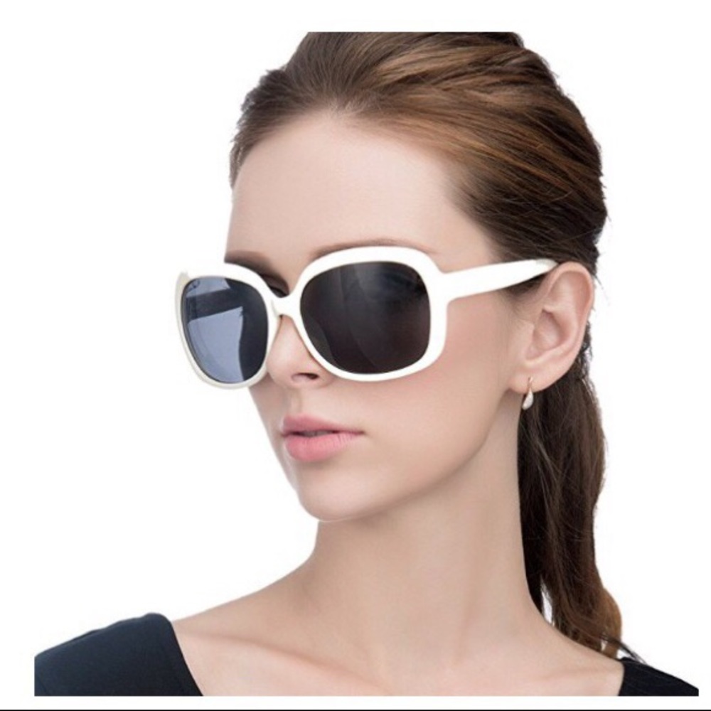 NWOT Polarized sunglasses