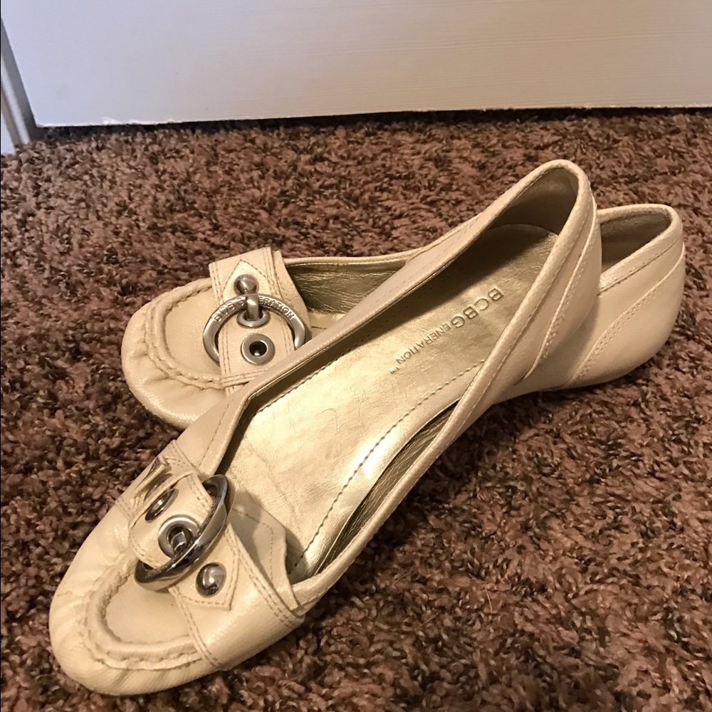 BCBG Cream Flats
