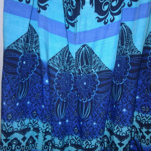 Dress - Picture 4 of 4