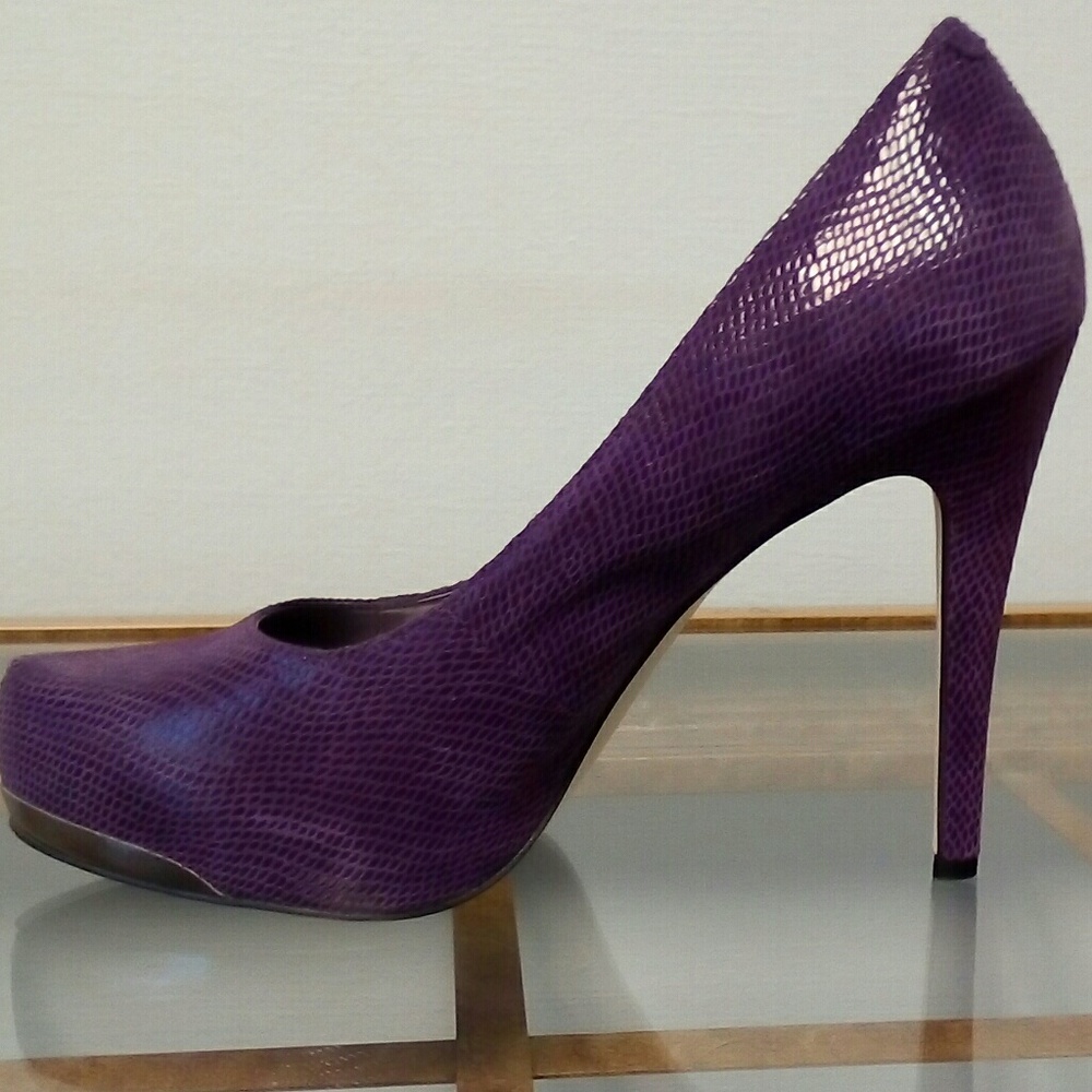 BCBGeneration Purple Suede Snakes Size 9.5