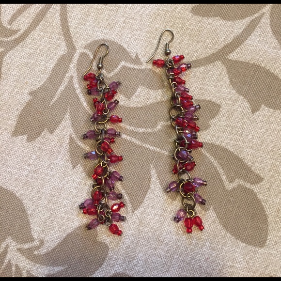 Red and purple beaded dangling earrings - Picture 1 of 2