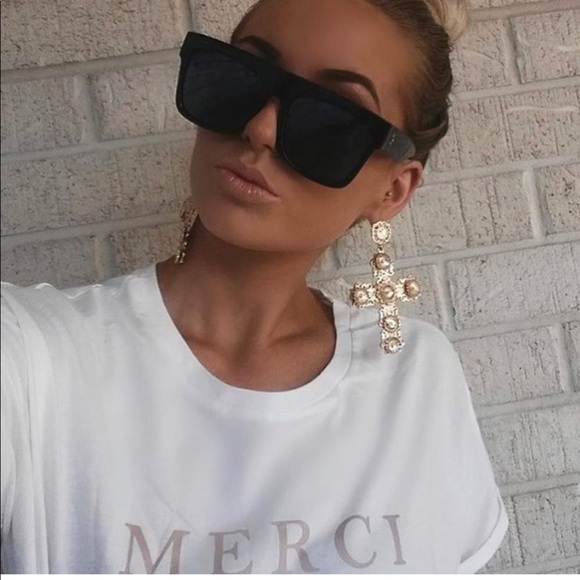 Camellia- Black Flat Top Squared Sunglasses - Picture 7 of 8