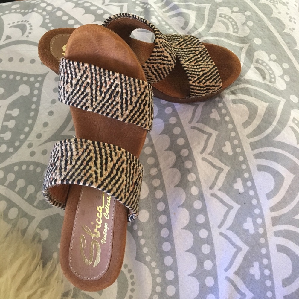 Vintage collect/ suede sole chevron straps wedges
