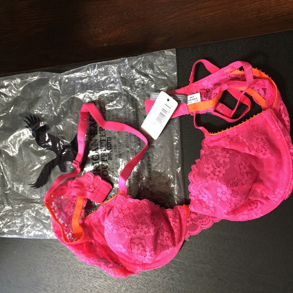 NWT Aerie Bright pink lace bra