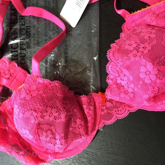 NWT Aerie Bright pink lace bra - Picture 2 of 3